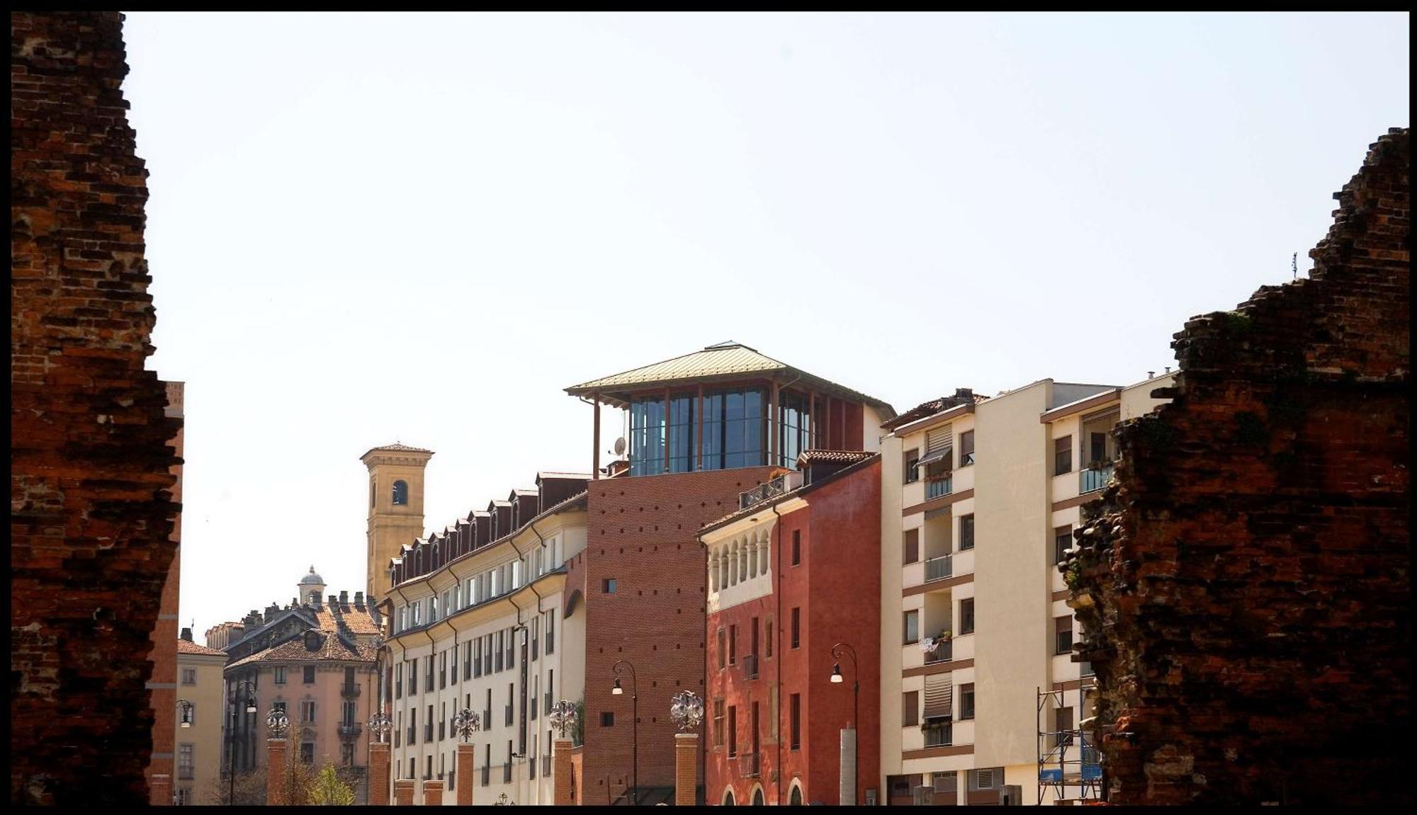 Hotel NH Collection Torino Santo Stefano Esterno foto