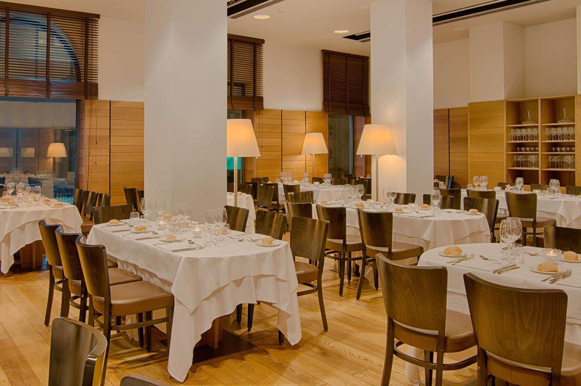 Hotel NH Collection Torino Santo Stefano Esterno foto