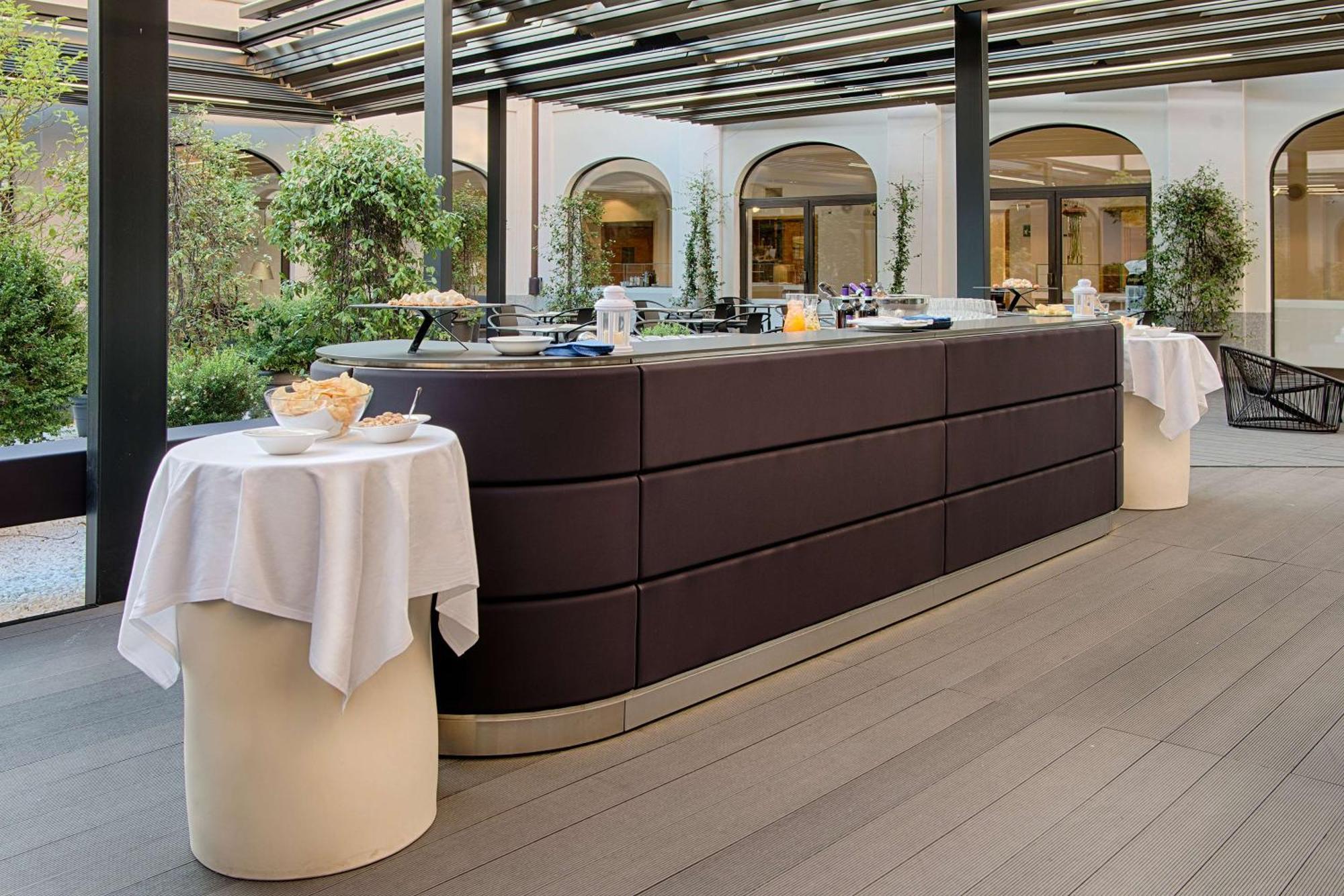 Hotel NH Collection Torino Santo Stefano Esterno foto