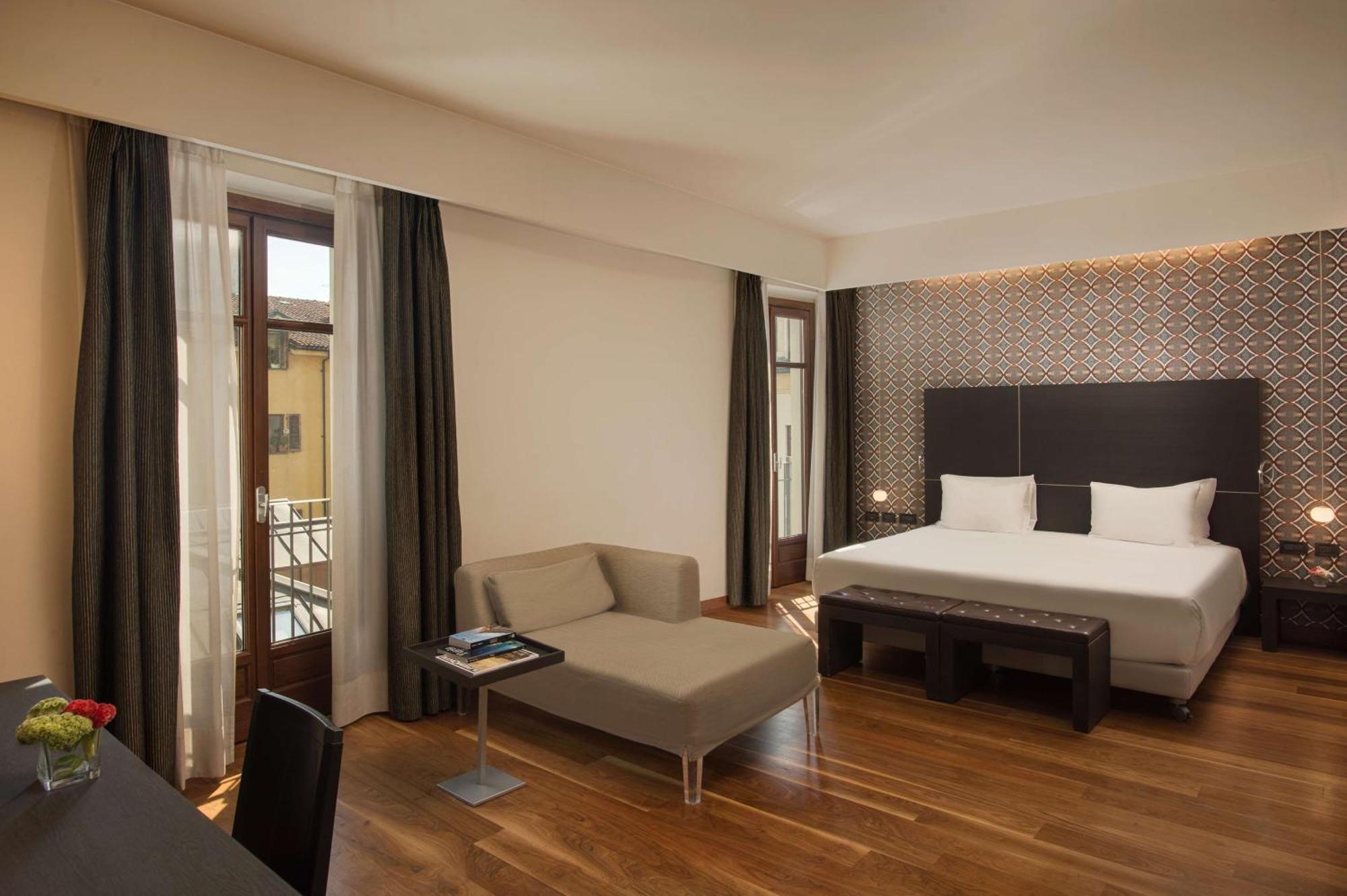 Hotel NH Collection Torino Santo Stefano Esterno foto