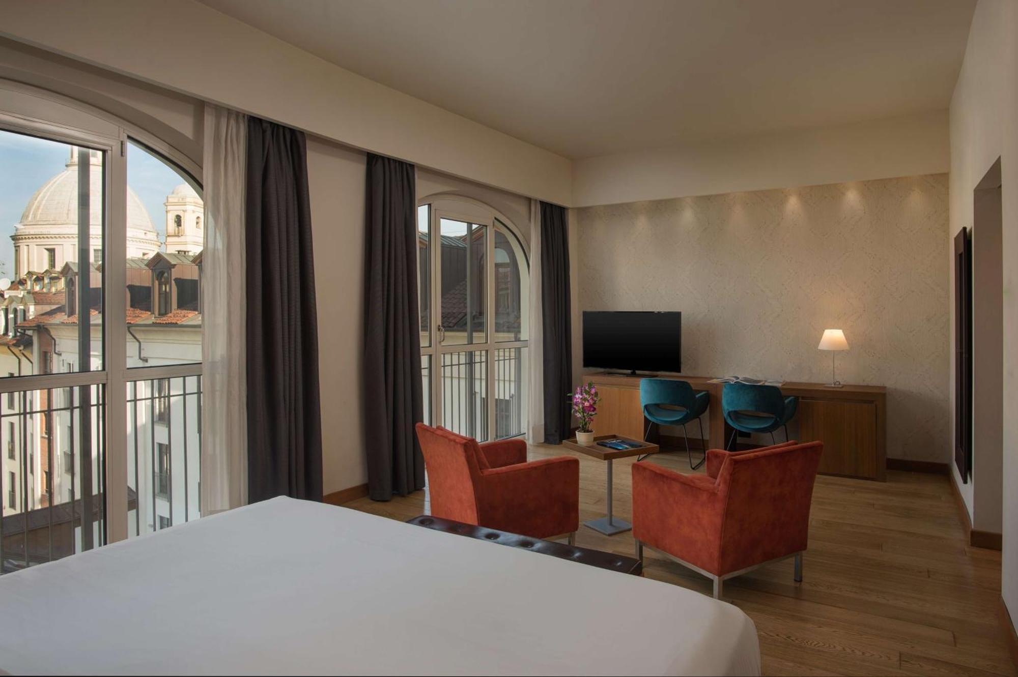 Hotel NH Collection Torino Santo Stefano Esterno foto