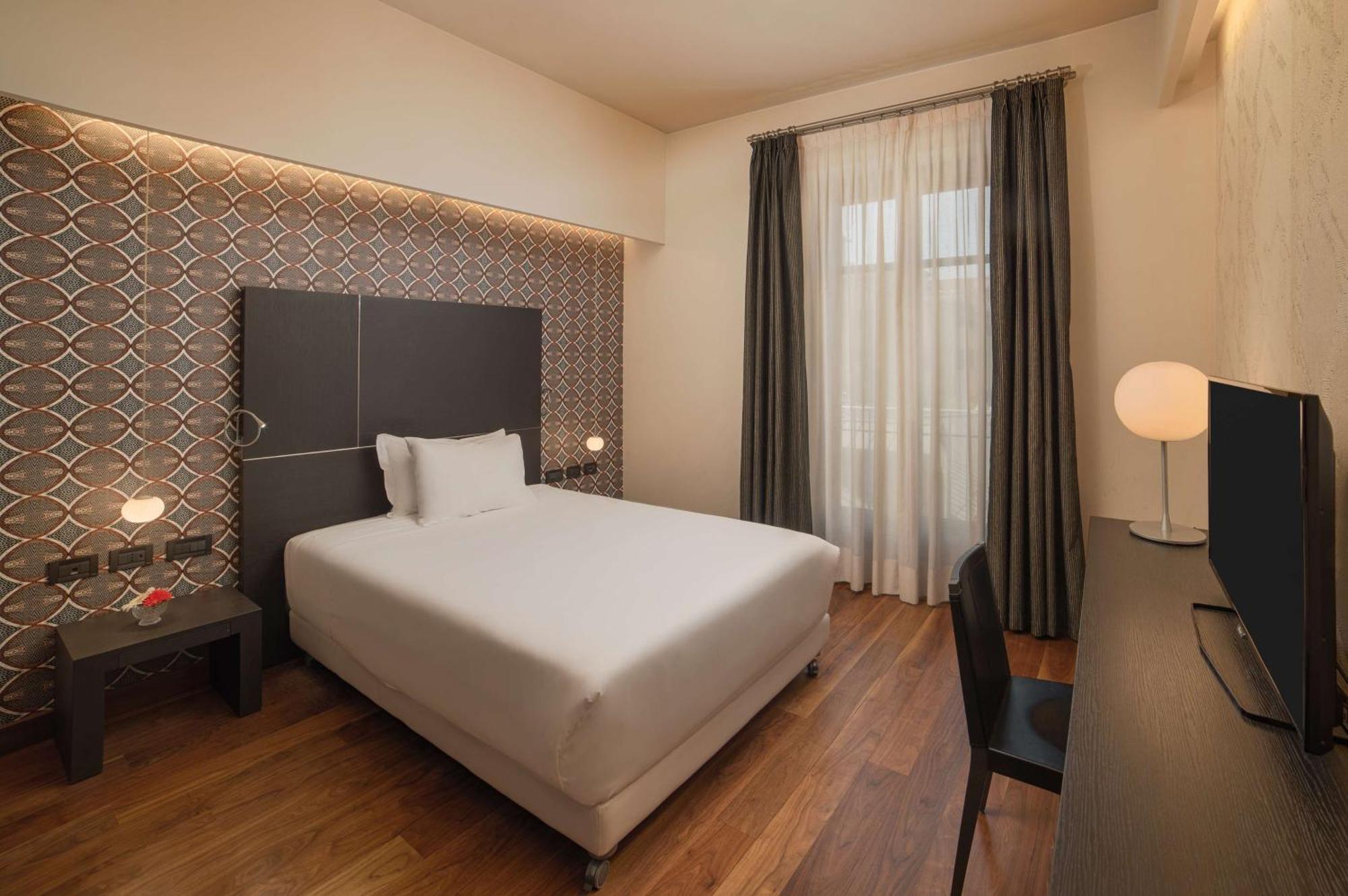 Hotel NH Collection Torino Santo Stefano Esterno foto