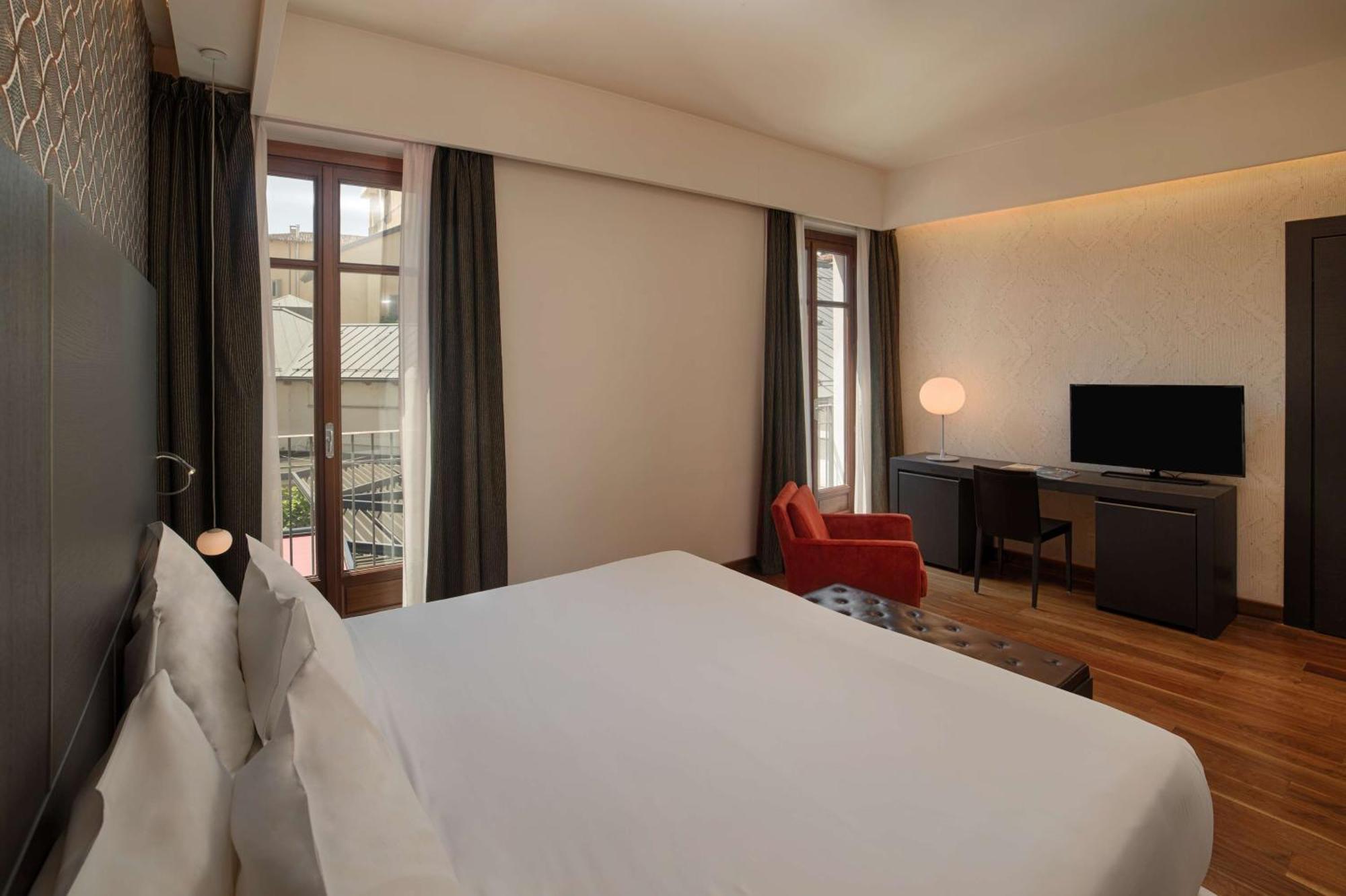 Hotel NH Collection Torino Santo Stefano Esterno foto
