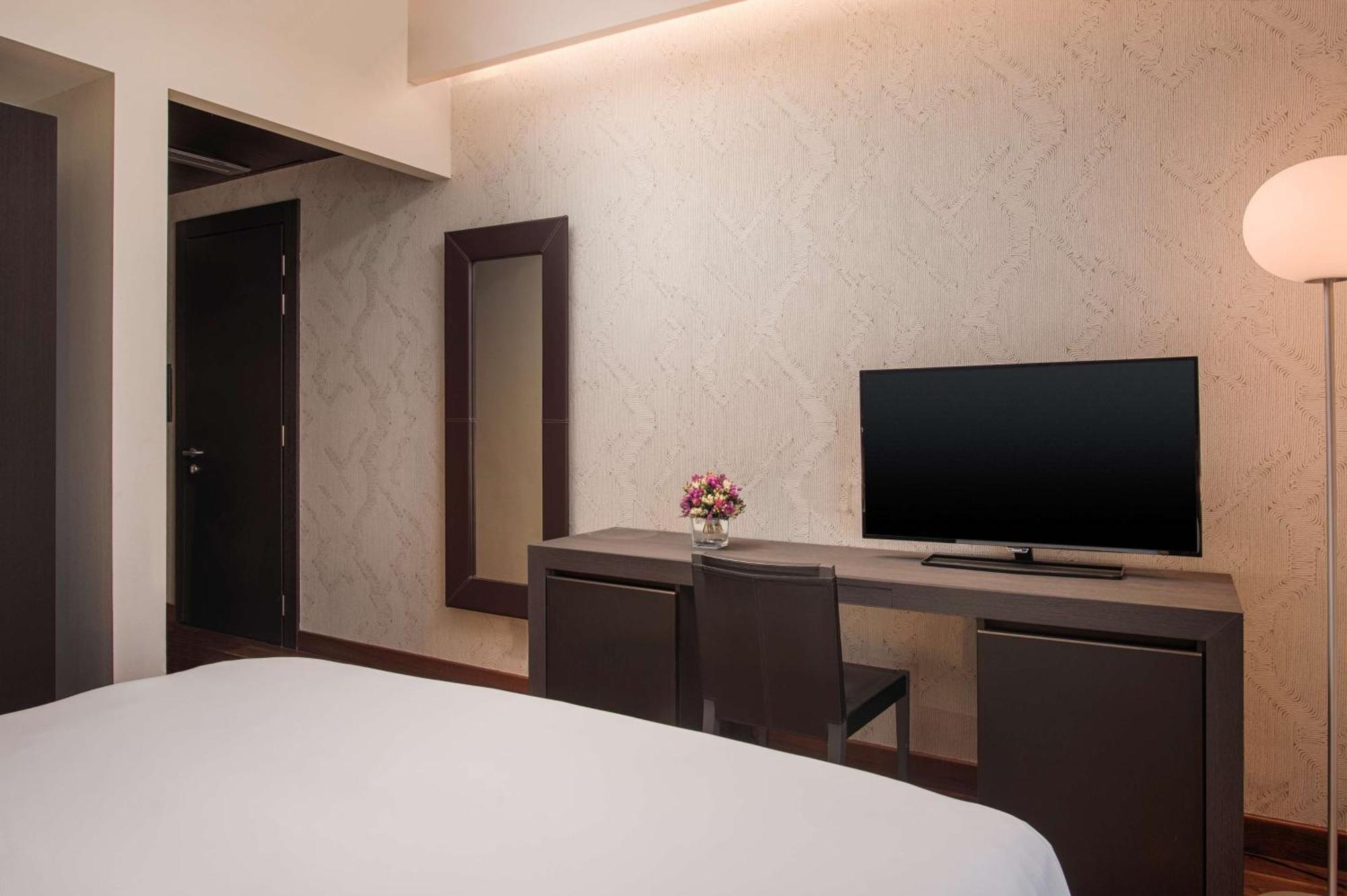 Hotel NH Collection Torino Santo Stefano Esterno foto