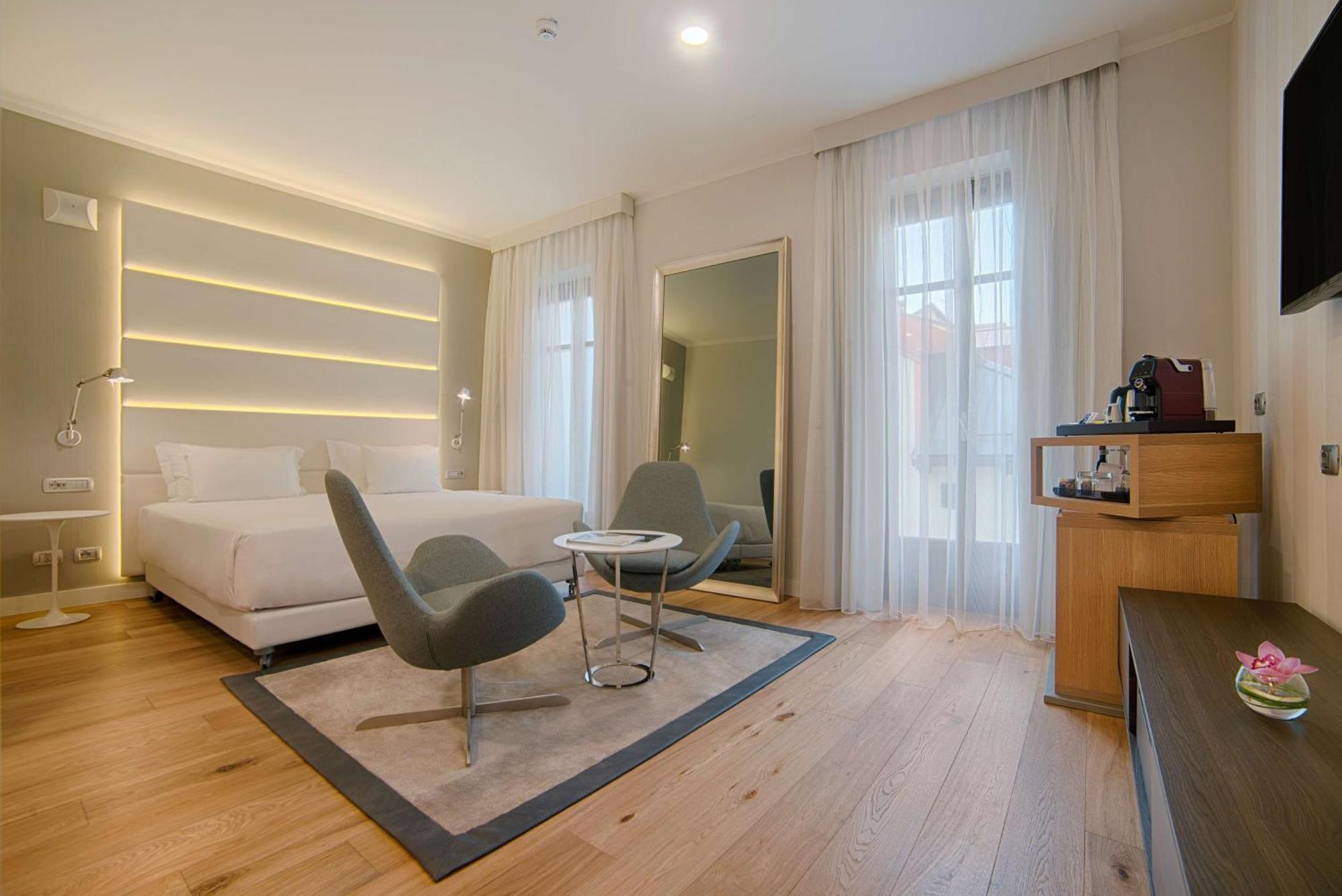 Hotel NH Collection Torino Santo Stefano Esterno foto