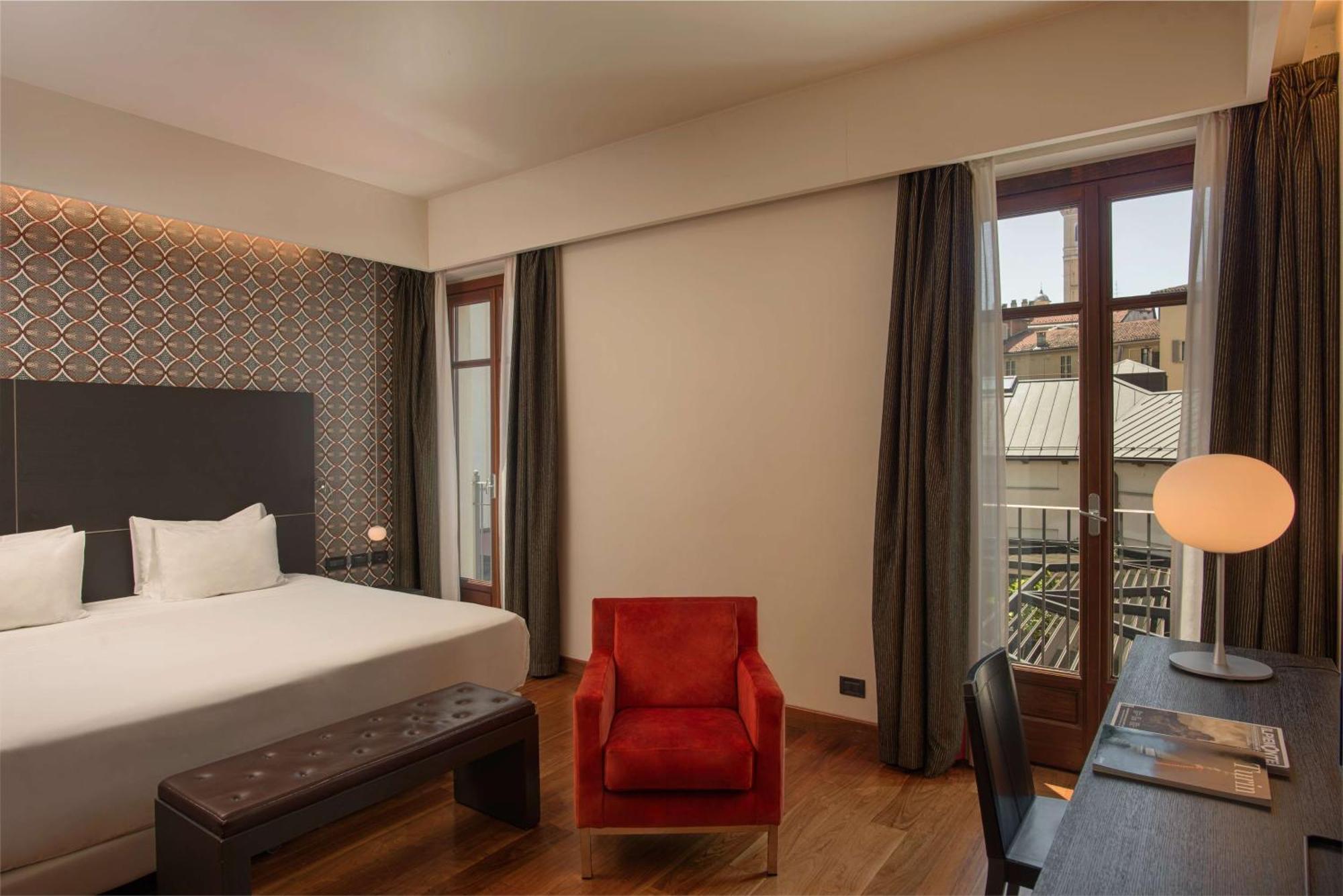 Hotel NH Collection Torino Santo Stefano Esterno foto