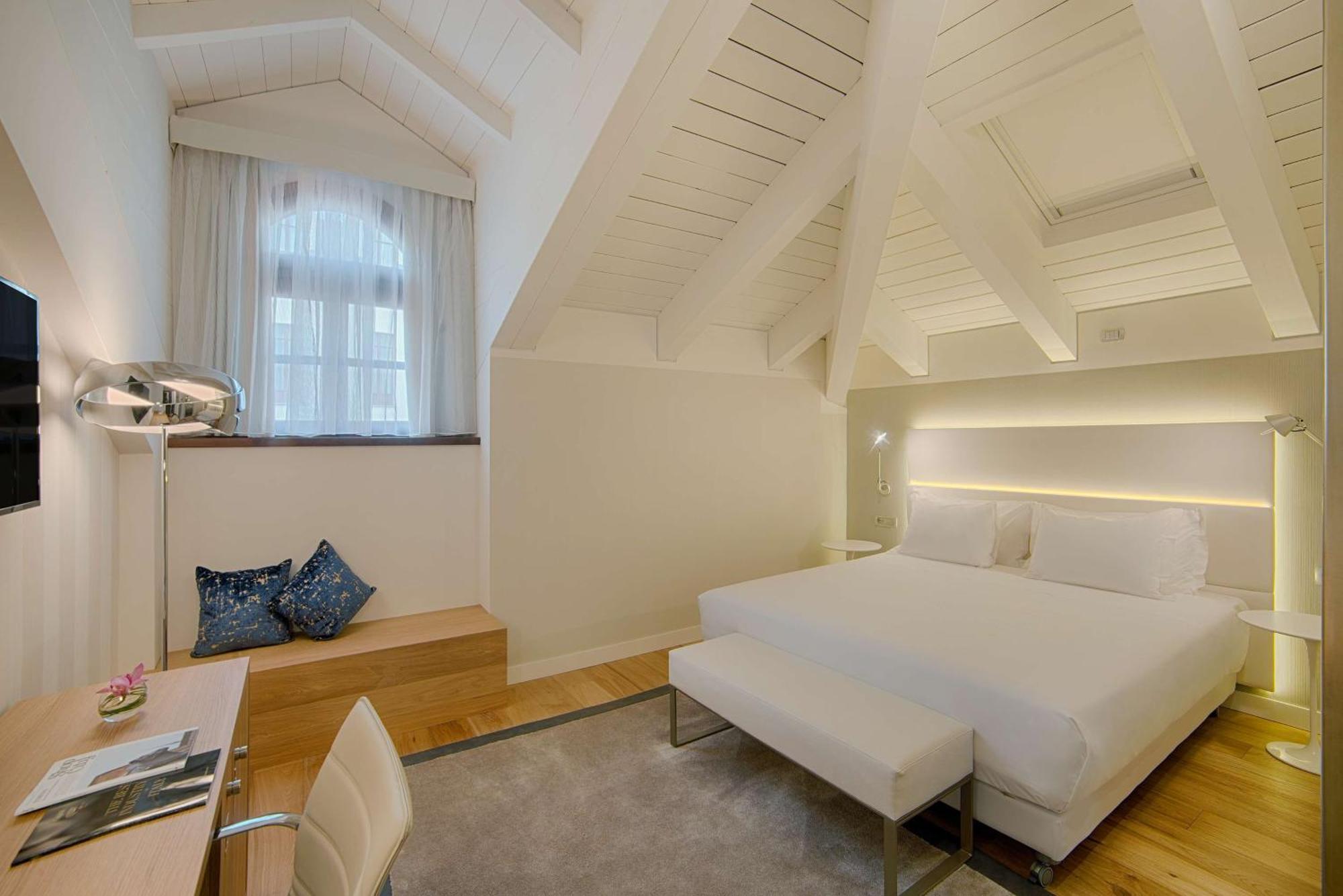 Hotel NH Collection Torino Santo Stefano Esterno foto