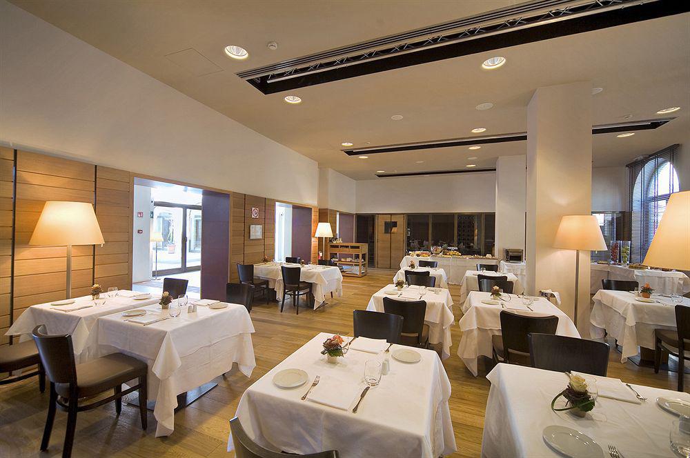 Hotel NH Collection Torino Santo Stefano Ristorante foto