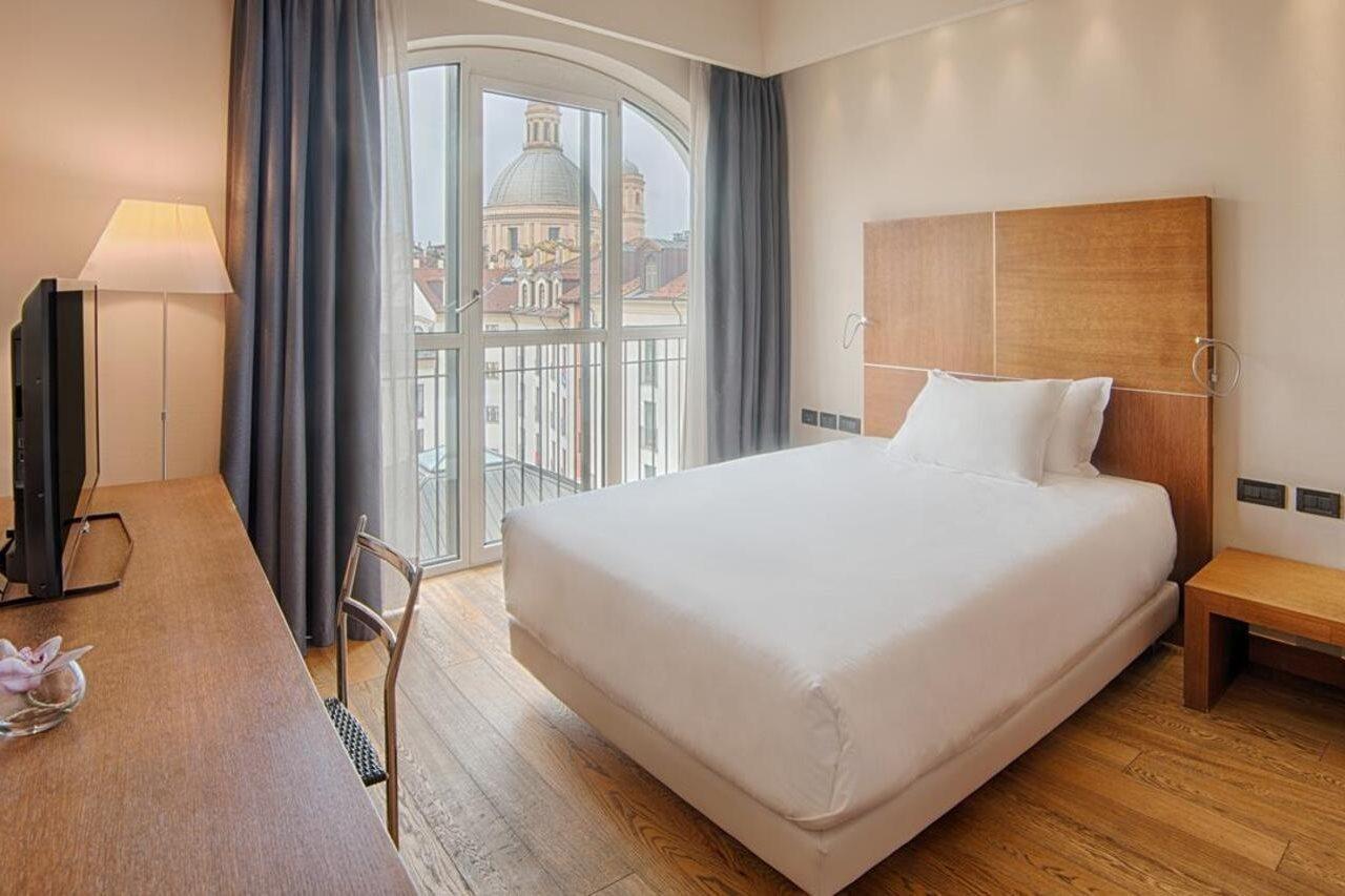 Hotel NH Collection Torino Santo Stefano Esterno foto