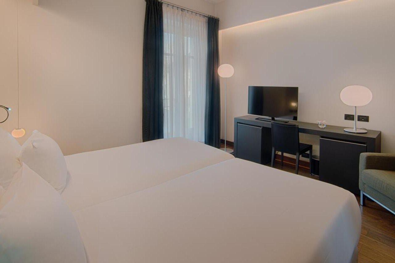 Hotel NH Collection Torino Santo Stefano Esterno foto