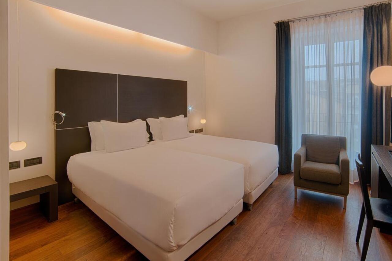 Hotel NH Collection Torino Santo Stefano Esterno foto